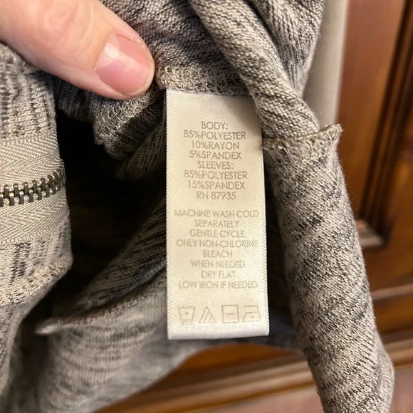 LOGO by Lori Goldstein - Picture 8 of 8